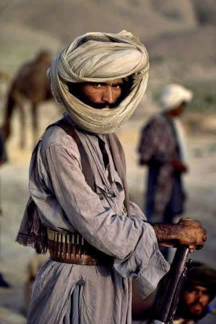 BasitSubhani's tweet photo. Watched Dhurandhar?
Now, see these incredible pictures of Balochistan taken by acclaimed American photographer, Steve Mccurry who came to Balochistan in 1970s and 80s 📸
#Balochistan #dhurandhar #realpicture https://t.co/0f3k7210qy