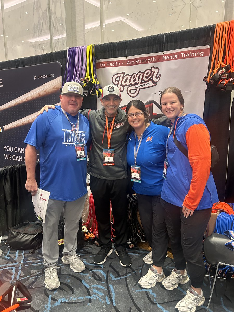 jaegersports's tweet image. ⁦@McLennan_SB⁩ is IN THE HOUSE!!!

So fired up to have ⁦@CoachBerry33⁩ and staff stop by our Booth!!

Y’all ROCK. 🎸 

SO appreciate the lonnnng time support!! 👊

#McLennan #Beasts #Feedit 💪🥎💙