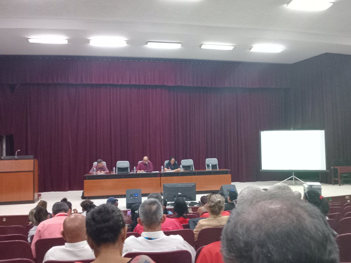 El municipio Plaza de la Revolución con su secretario <a href="/Roilancu1/">Roilán Rodríguez Barbán</a> presenta las acciones a desarrollar por el 67 aniversario del Triunfo de la Revolución.  <a href="/MinagCuba/">Ministerio de la Agricultura de Cuba</a>