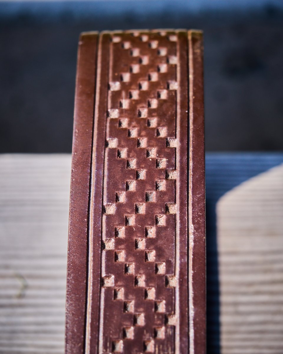 Cascable team member pick: "Loved the little artistic details on the arm rests of these public benches!"

#Cascable #CascableApp #photography #art #publicart