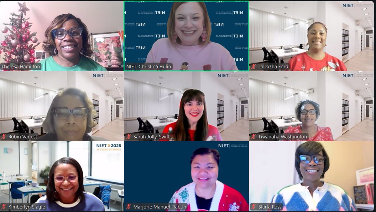 🎄 Our team closed out the year with Zoom collaboration + Christmas cheer! 
💻 Talking instructional leadership 
🤝 Growing together to support teaching &amp; learning 
✨ Celebrating the joy of teamwork + shared learning
#InstructionalLeadership #Teamwork #TeachingAndLearning