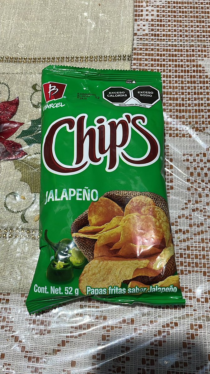 Calikeo's tweet image. My favorite chips in Mexico right now 🔥