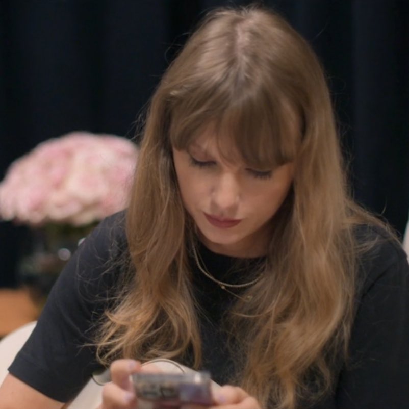 The Taylor Swift Updates tweet media