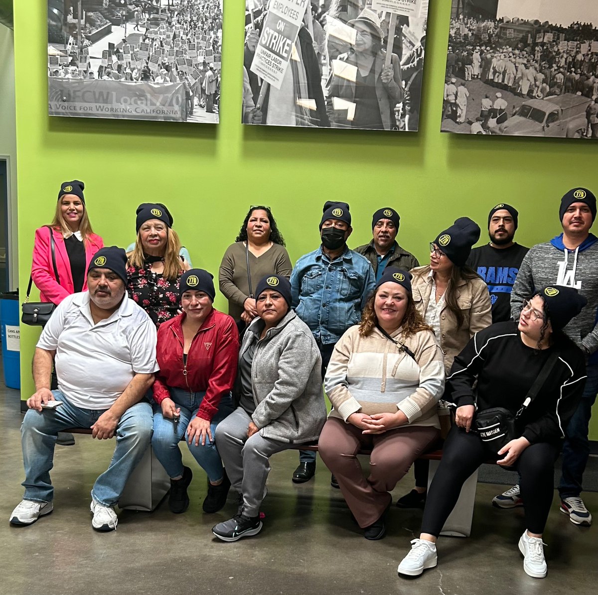 UFCW770's tweet image. ¡Trabajando en un contrato que honre nuestro trabajo! Building a contract that honors our work! ✨ Our Palisades Ranch member-leaders met to plan the 2026 campaign, fighting for the safety, respect, and wages that over 100 employees deserve. #MemberPower  #1u