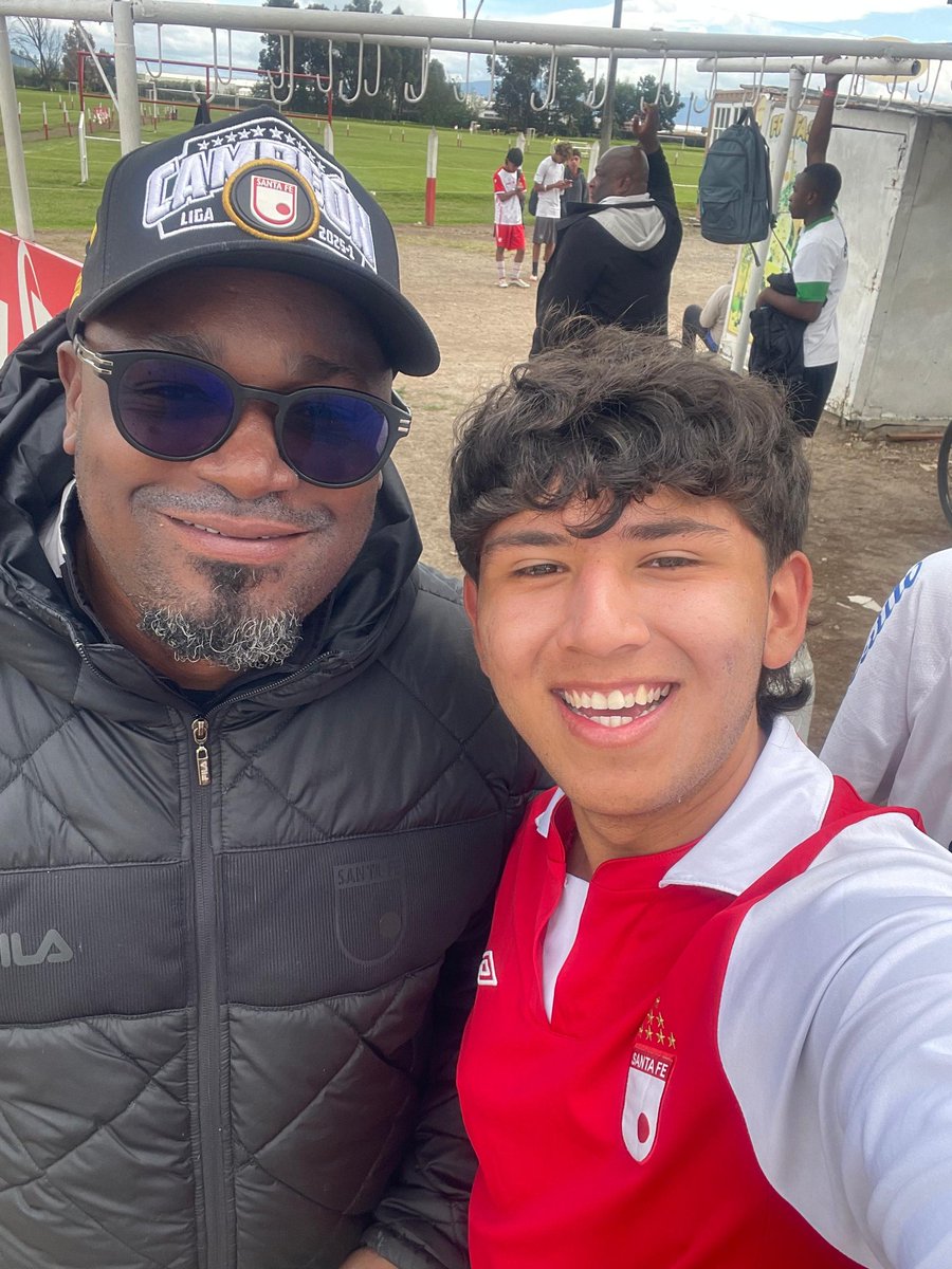 PANICOPAP's tweet photo. @AguilasDoradas @SantaFe https://t.co/BAr31NWrD1