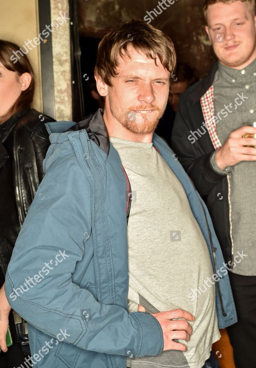 cuddlesonsofas's tweet image. no wonder he ended up playing a tiara wearing character