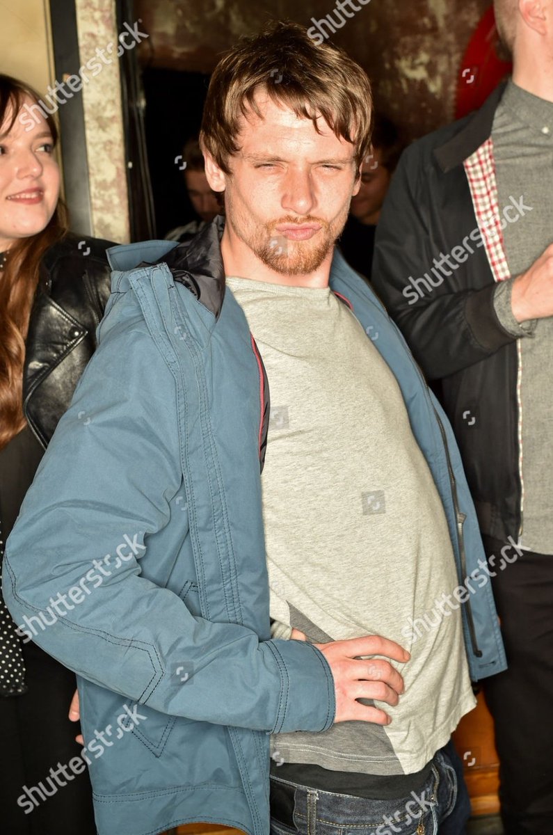 cuddlesonsofas's tweet image. no wonder he ended up playing a tiara wearing character