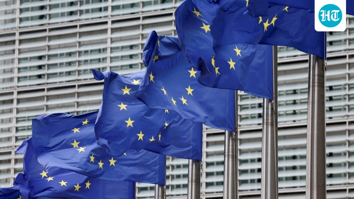 Europe's decline: a demographic time bomb ticking away. Aging workforce, stagnant economy, and political disunity spell trouble. Can the EU unite before it's too late? 🌍💥