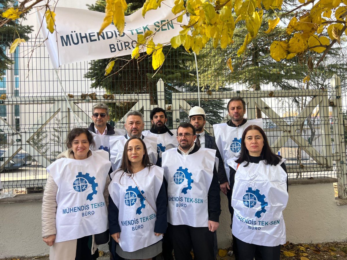 Bir mesleğin saygınlığı, kuralları ve kanunlarıyla korunur. Mühendislik meslek kanunu olmadan bunu sağlayamayız. #MühendisEmeğiEriyor
<a href="/RTErdogan/">Recep Tayyip Erdoğan</a> <a href="/MDervisogluTR/">Müsavat Dervişoğlu</a> <a href="/eczozgurozel/">Özgür Özel</a> <a href="/erbakanfatih/">Dr. Fatih Erbakan</a> <a href="/umitozdag/">Ümit Özdağ</a> <a href="/dbdevletbahceli/">Devlet Bahçeli</a>
#GüçlüMühendisGüçlüTürkiye