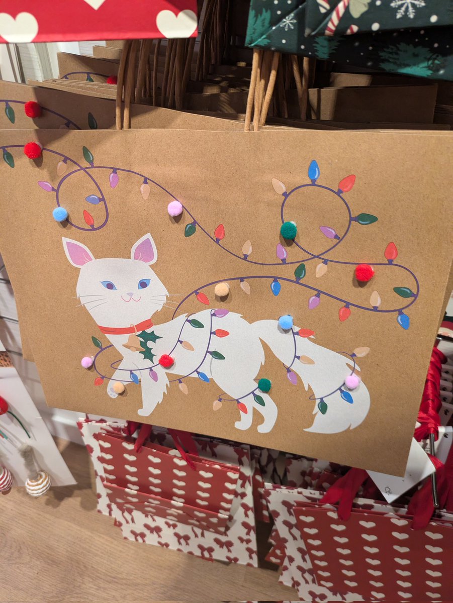 PrettyClaws's tweet image. ¡Soy yo!