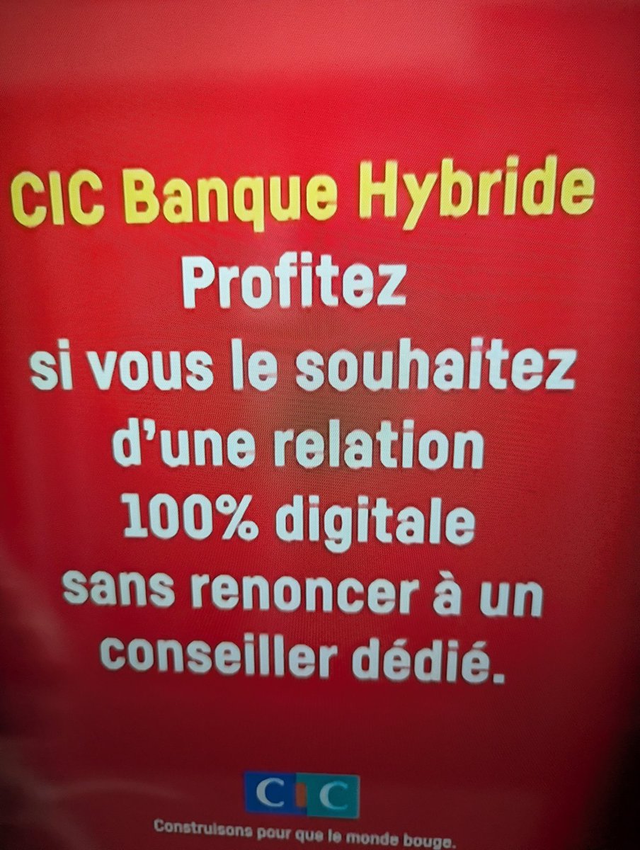 Sous vos applaudissements le service marketing de <a href="/cic/">CIC</a> qui vous propose une relation digitale 🤨🤯