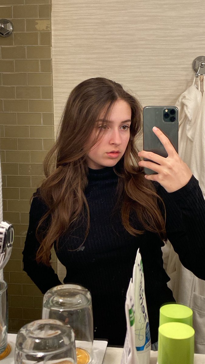 venus⋆꩜RE9 GOTY 2026🪶 tweet media