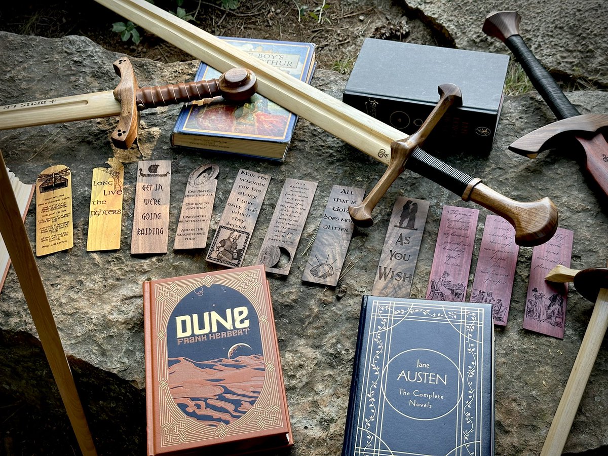 TheMiddleborne's tweet image. I can’t get any new orders out for Christmas, but if you’re looking for a sweet gift in the new year, the swords and bookmarks at Middleborne Arms make for the best