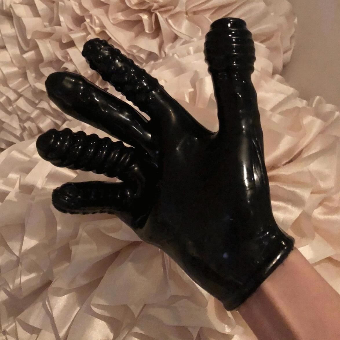 LakotaMan1's tweet image. Trump did god knows what to those poor little girls. If there’s a hell, Trump’s truly going there.