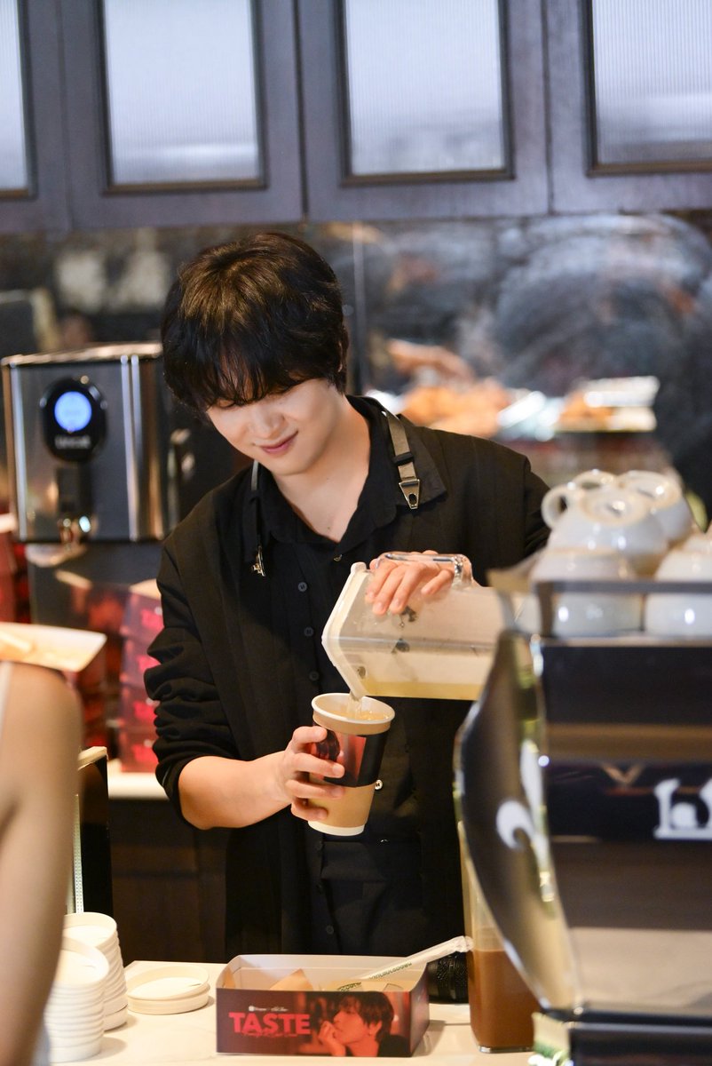 ROLAmagTH's tweet image. ดูภาพทั้งหมด rolamag.com/1167-2-shopee-…

#ShopeexHAECHANTASTEEvent #HAECHAN #해찬 #NCT #NCT127 #NCTDREAM #TASTE #HAECHAN_TASTE #ShopeeTH #SMTrue #ShopeeTHxSMTrue