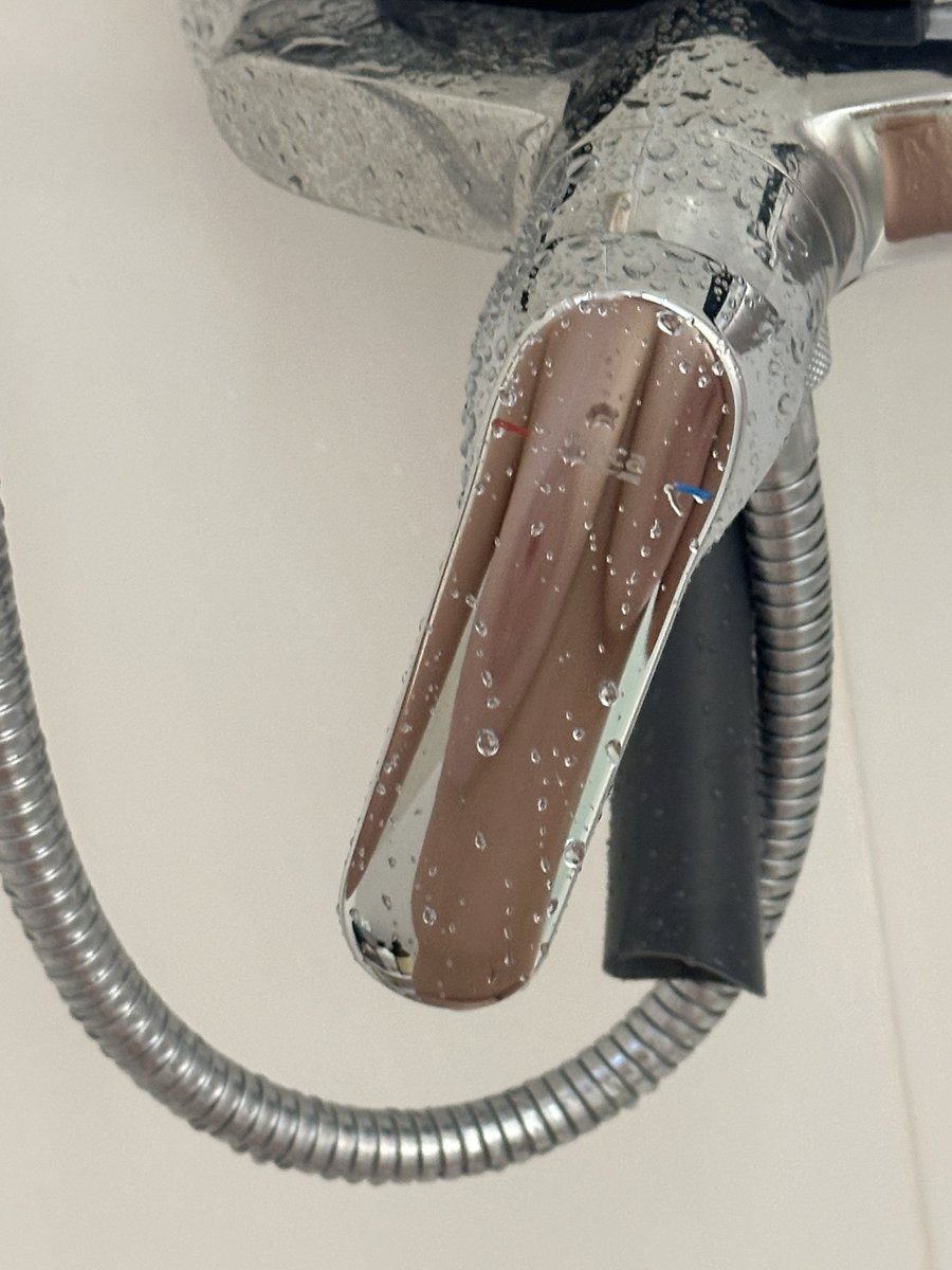 Iriiiis_z0's tweet image. Duchándome 😇 si ves algo raro no digas nada…