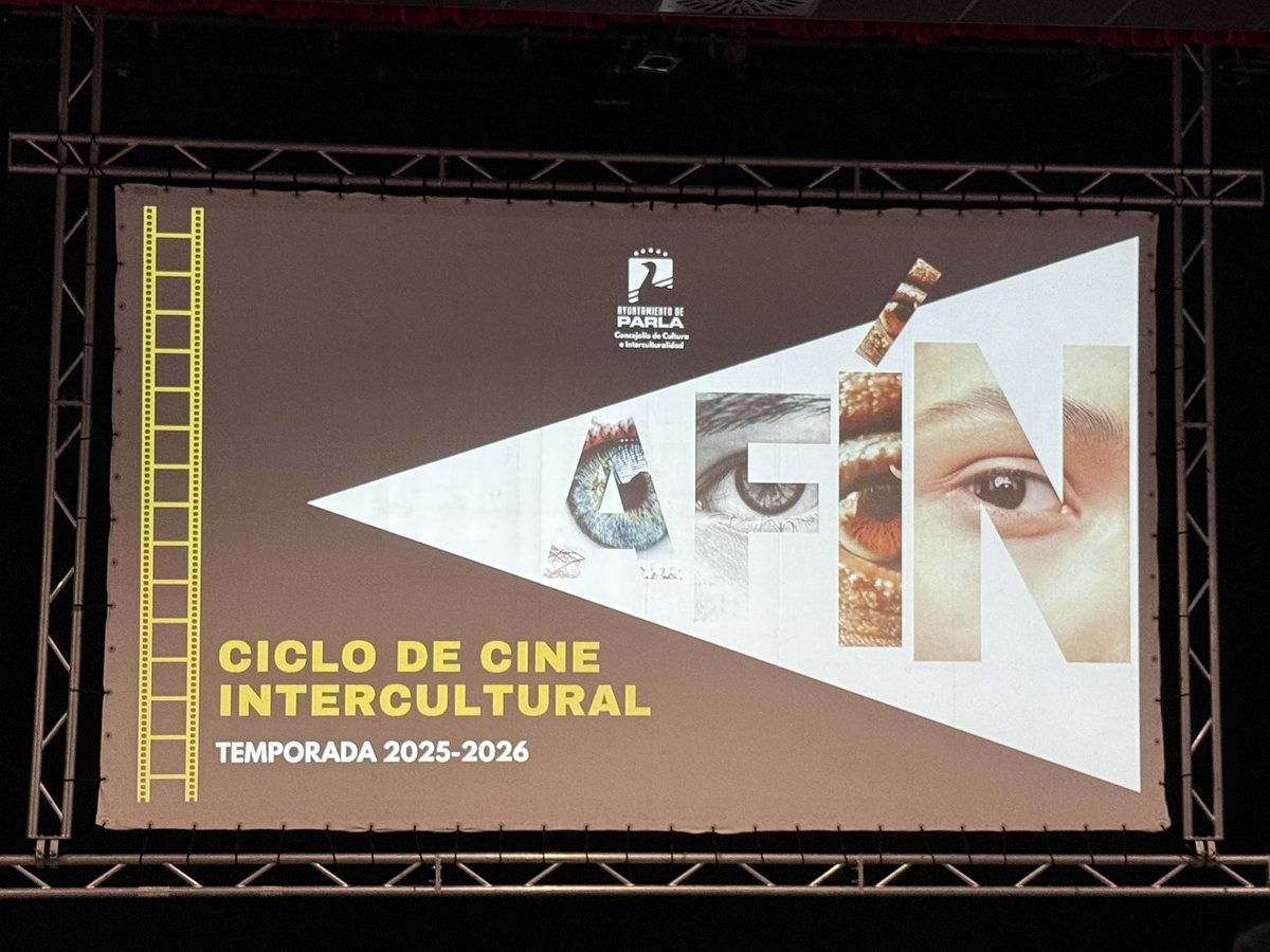 Hoy hemos tenido una nueva cita con el 𝐂𝐢𝐜𝐥𝐨 𝐝𝐞 𝐂𝐢𝐧𝐞 𝐈𝐧𝐭𝐞𝐫𝐜𝐮𝐥𝐭𝐮𝐫𝐚𝐥 𝐀𝐅𝐈́𝐍. 📽️🫱🏻‍🫲🏿

Y nos hemos empapado de Ai Wei Wei, famoso artista y activista chino que ha captado la atención internacional en los últimos años por su ambiciosa obra…

🧵