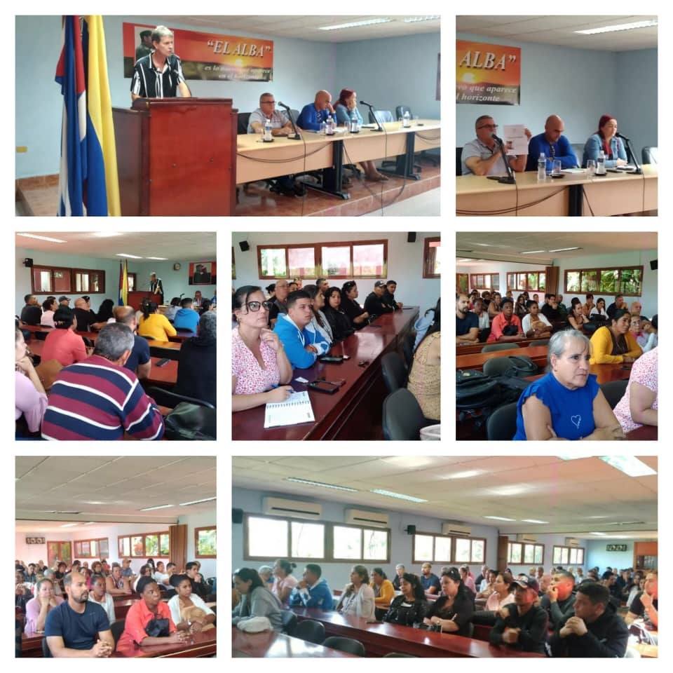 Activo de Calidad presidido por el Director General, la  Directora Adjunta, el Director de Producción y Director de Gestión de la  Calidad. Participan directivos y especialistas de la Oficina Central, Directores, Maestros y Técnicos de la Unidades de Base. #VillaClaraConTodos