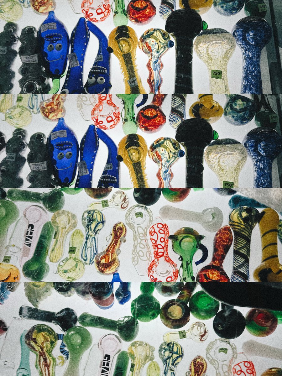 Зайшла а дубасний магаз в києві та вийшла з купою тематичних стікерів. 
Гарно там, душевно дуже