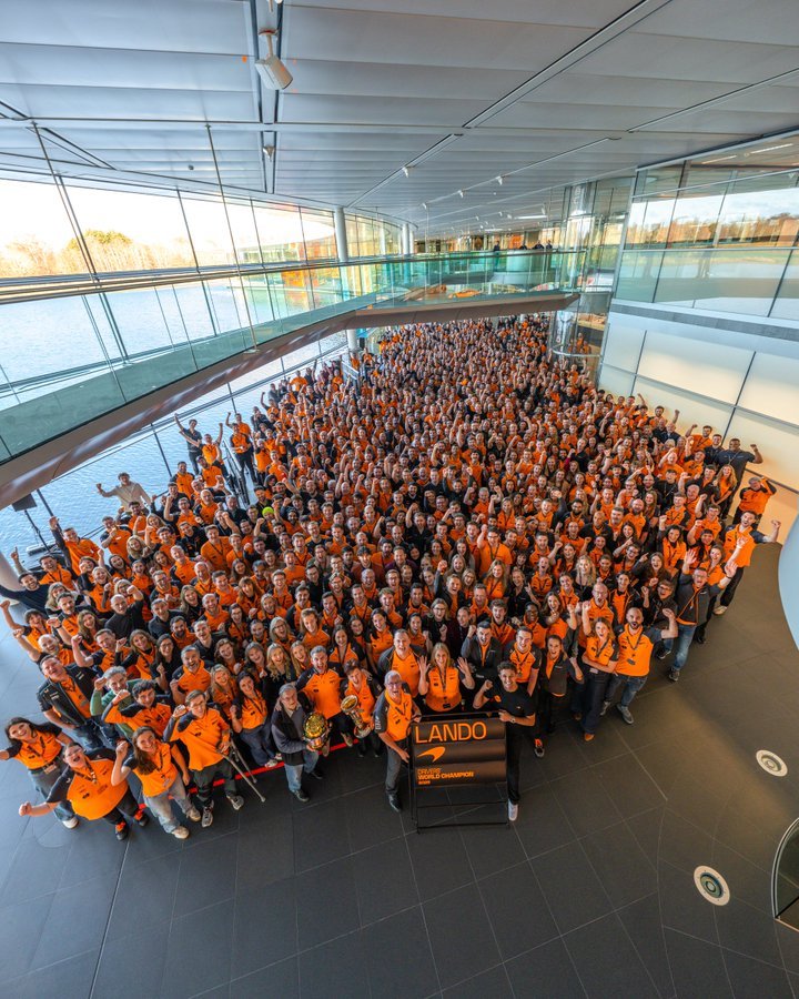 Assassinator0x7's tweet photo. #McLaren https://t.co/3I489fgocy