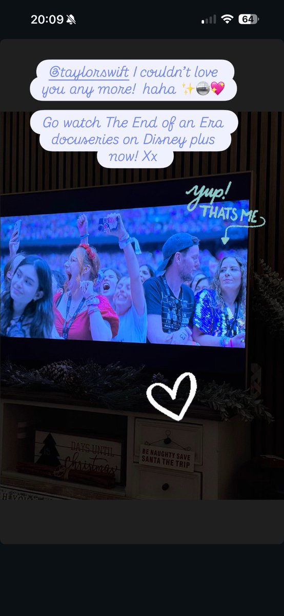 Watching #TSTheEndOfAnEra with my 5 month old daughter! Oh my goodness <a href="/taylorswift13/">Taylor Swift</a> I miss this so much ✨🪩💖 Xx