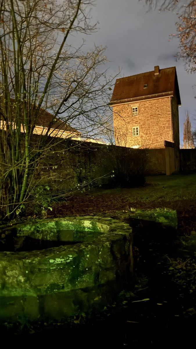 Auf dem Weg zum Auswärtsspiel nach Hoffenheim kultureller Stop in Guxhagen. Das Kloster Breitenau entfaltet auch im Dunkeln seine Wirkung. 
#klosterbreitenau #guxhagen #hsv