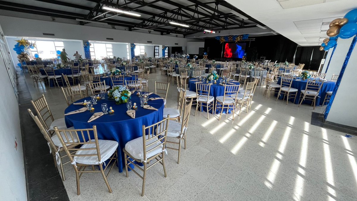 ¡Hoy es el gran día de nuestra fiesta de fin de año! 🎉🎉🕺🏼