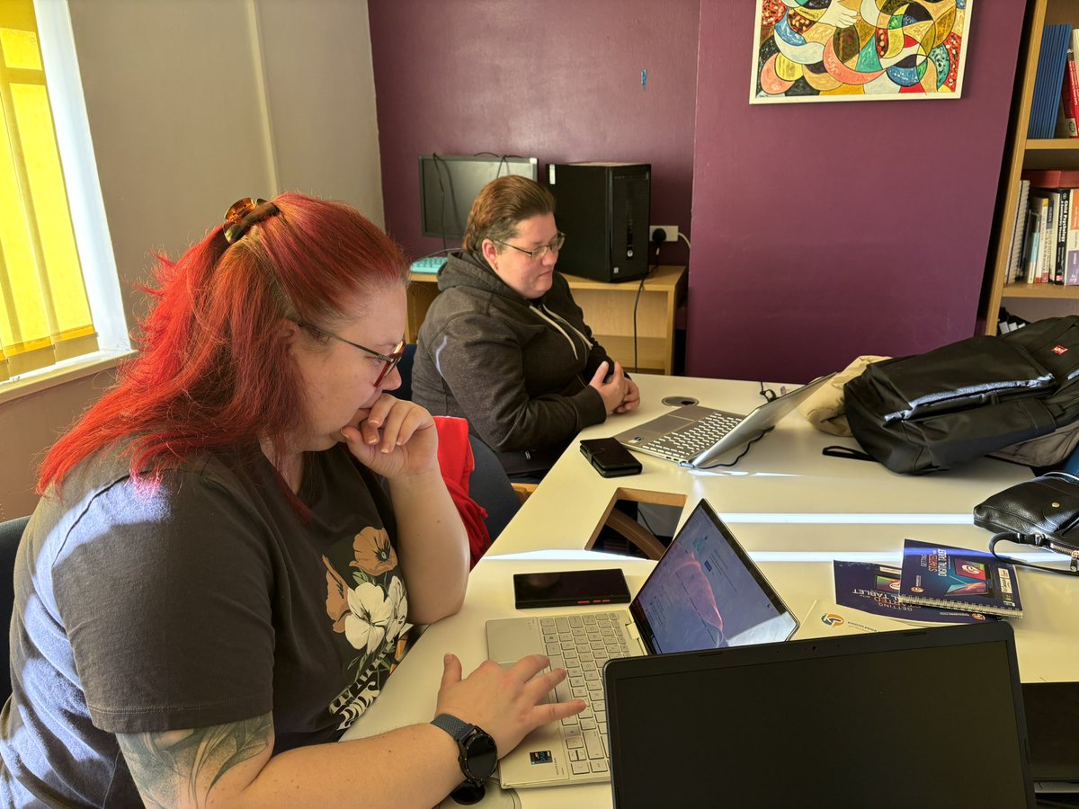 Smart Buddies
Digital Training Class <a href="/GoodThingsFdn/">Good Things Foundation</a> <a href="/yecraig/">Yetunde Elebuibon</a> <a href="/pfgdoncaster/">People Focused Group</a> #digitalinclusion