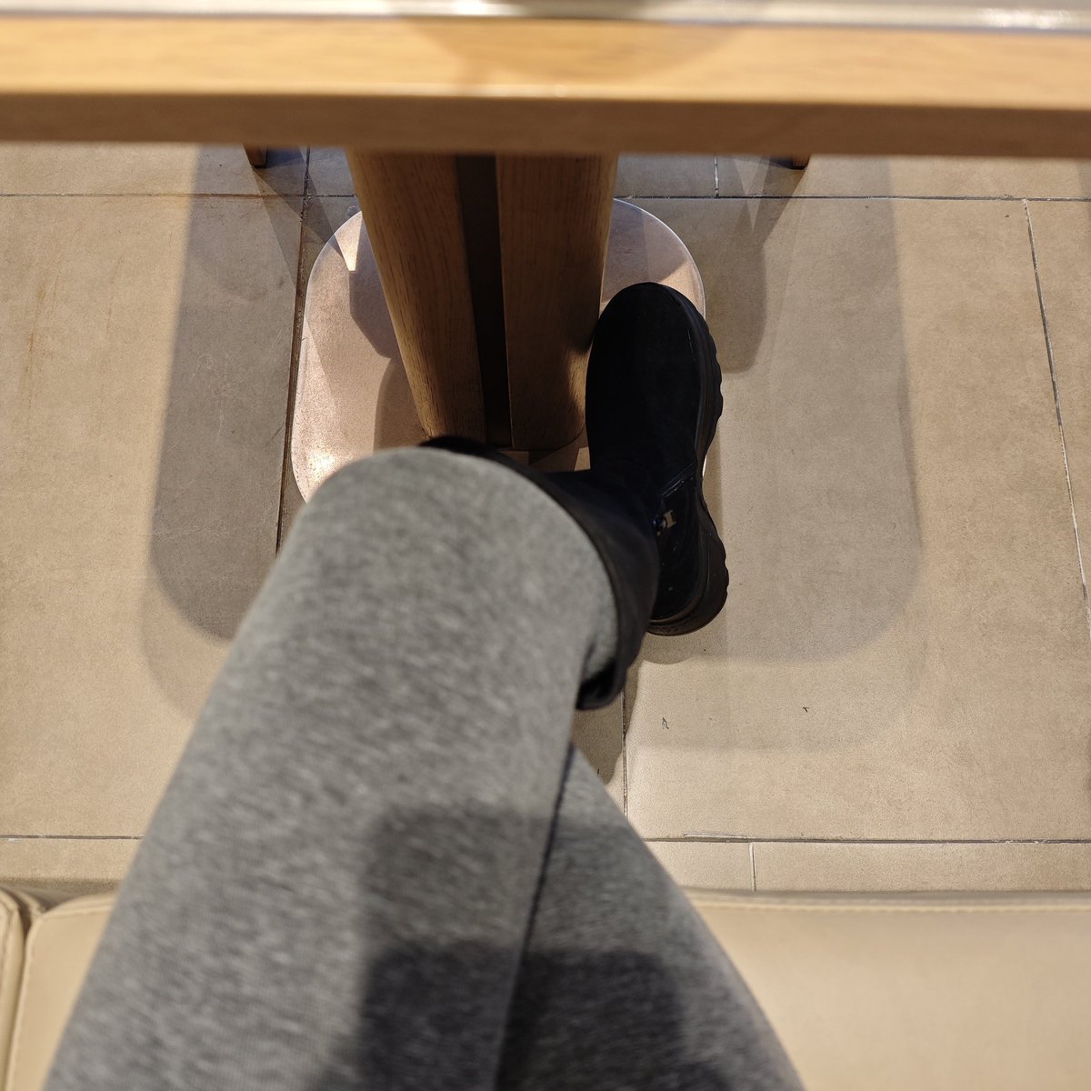 冬天了该穿靴子了