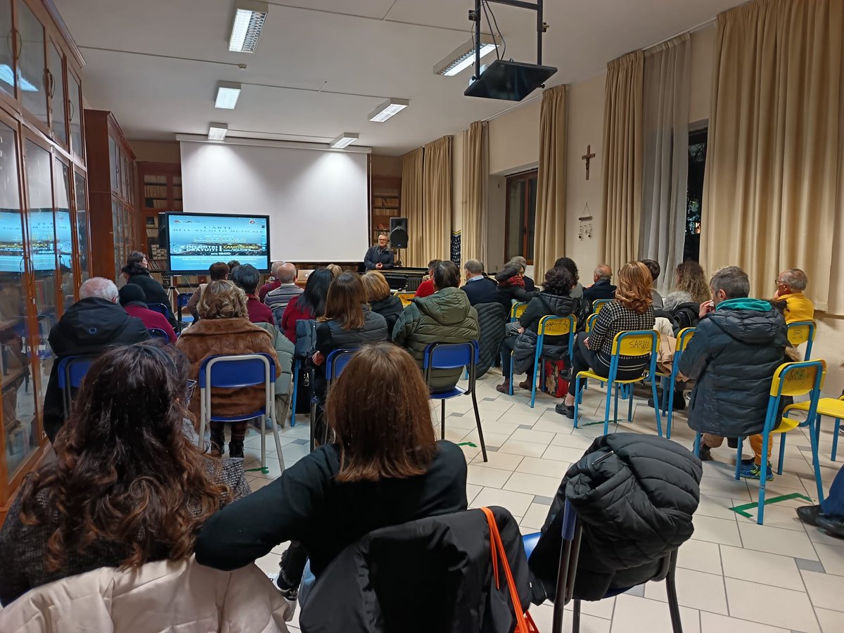 PieroNiro's tweet photo. Si è appena concluso il secondo incontro dedicato all’Arte dell’Ascolto Musicale, con una partecipazione davvero numerosa e un dialogo attento e stimolante. Le domande e le osservazioni del pubblico hanno arricchito ulteriormente il percorso. https://t.co/IOadZ4fM9F