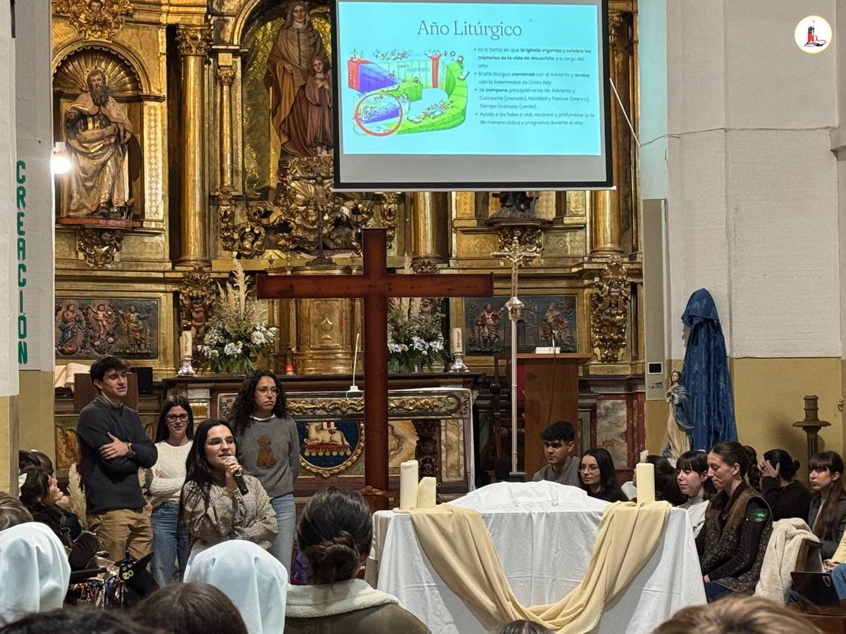 IglesiaEnLeon's tweet photo. 👉🏼 La ⛪ #Parroquia de Santa Ana acoge un nuevo 🫂 #encuentro de🚰 ✝ '#Sedientos, jóvenes que tienen sed de ti' organizado por 🩵 @pasjuleon con ⚪🕯️ #adoración al Santísimo Sacramento tras la 🗣 #formación sobre 'El Año Litúrgico: El Adviento'. https://t.co/RQSq8ZdYCe