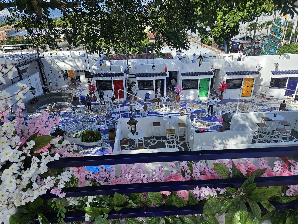 JorgeCastro_SAO's tweet image. Villa Bethel es bella de noche y de día. 😍😍😍😍🇸🇻🤠

Un paseo recreacional permanente.

Tu cita 13 de diciembre, 5 y 30 pm en SAO