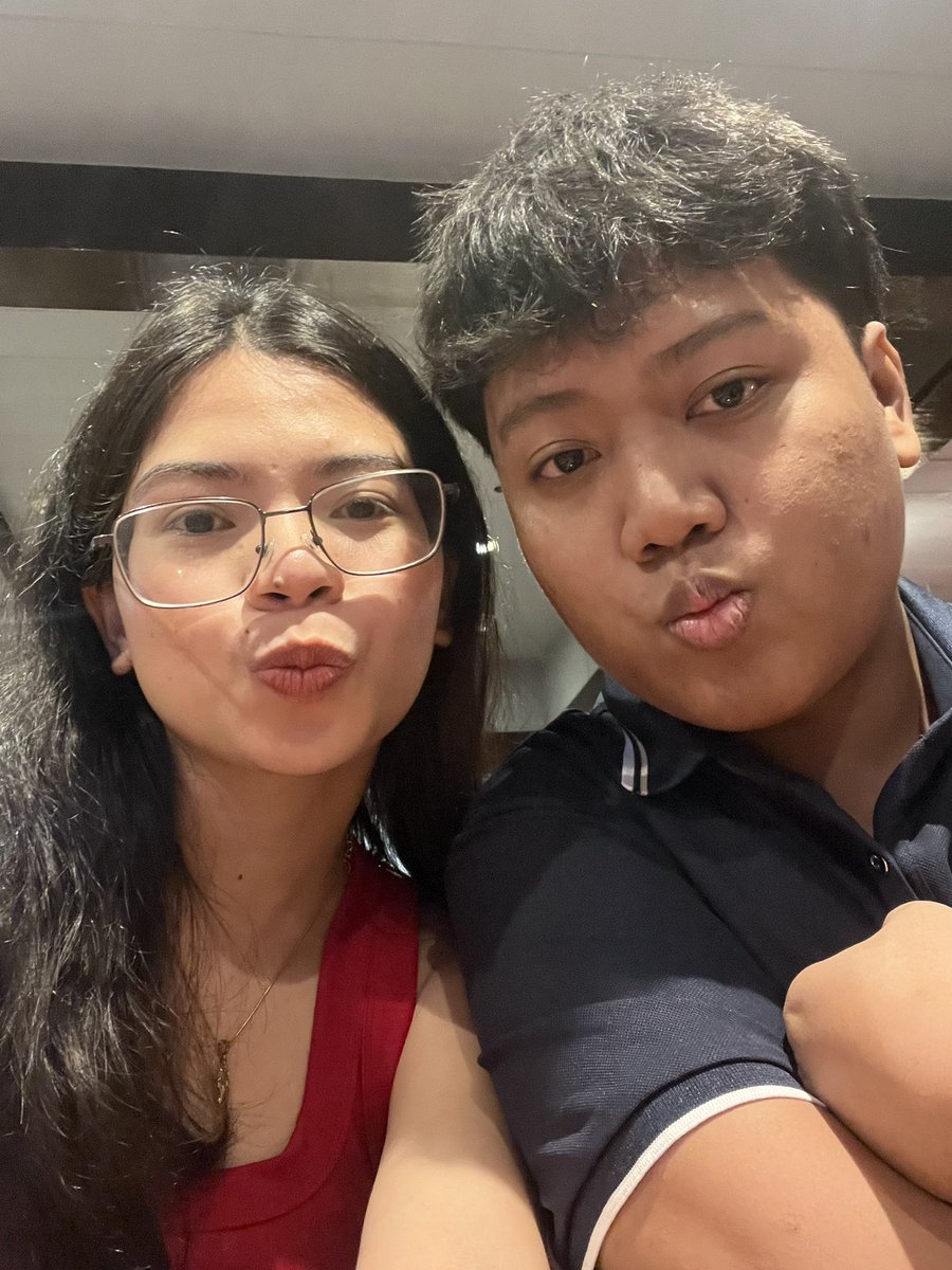 rnlrn_'s tweet photo. another year again with u, hal.

i graduated, what we’ve been waiting for, but it’s hard to be fully happy since we thought we’d be graduating together. https://t.co/spacONODZz