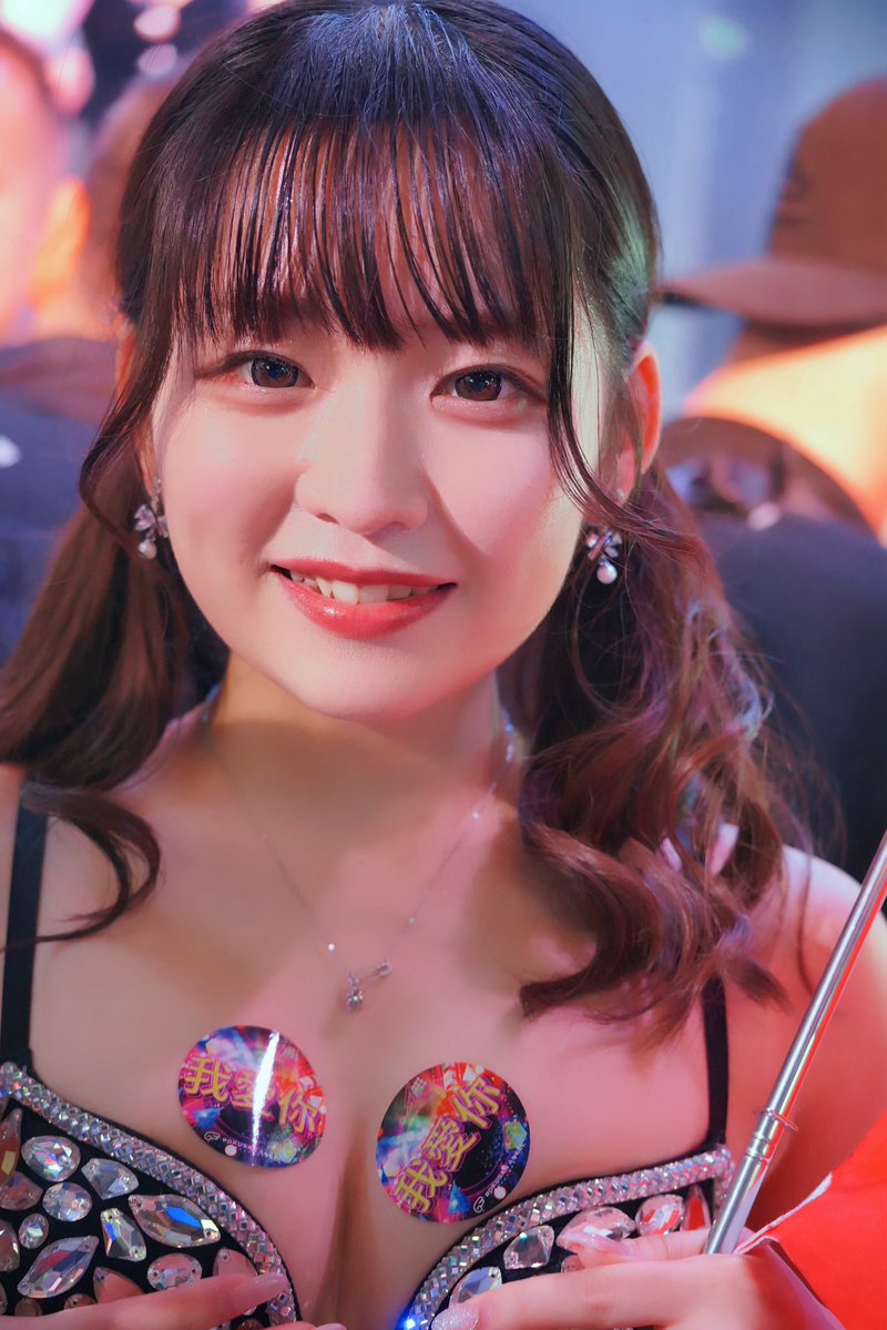 こなつ🥥@バーレスク東京 (@konatsu_blq) / Posts / X