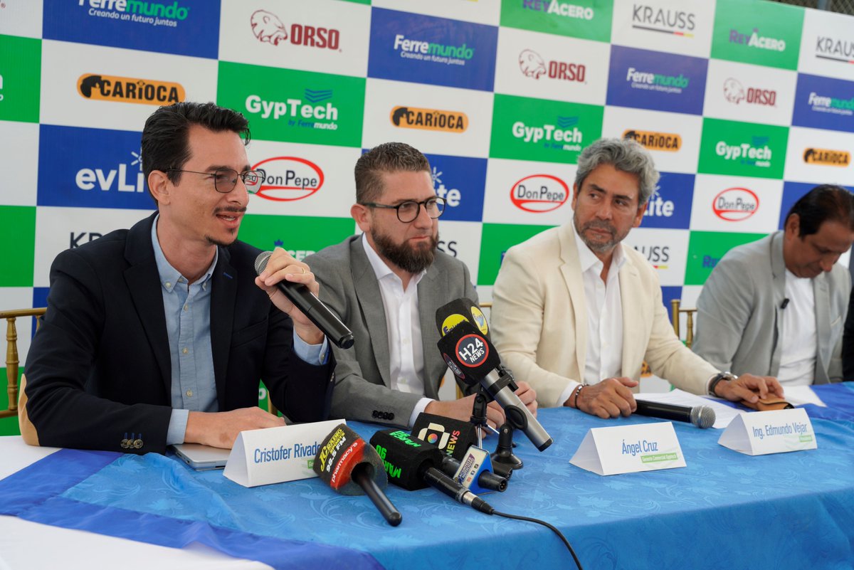 ContrapuntoInf's tweet photo. 📷 #INFÓRMATE
GypTech, la primera fábrica ecuatoriana especializada en la producción de placas de gypsum, cumple dos años de operación en el país, consolidándose con un 25 % de participación en el mercado nacional.
#IndustriaEC #ConstrucciónEC #GypTech #Ferremundo https://t.co/ErGoLOQk2P
