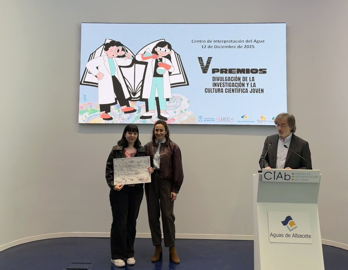 gear_uclm's tweet photo. Hoy nuestra compañera Marina Sánchez Serrano ha ganado el premio de categoría Doctores en la V Edición de los Premios a la Divulgación de la Investigación y la Cultura Científica Joven del Ayuntamiento de Albacete. ¡Enhorabuena por este merecido premio!🔬📈🌍 https://t.co/w0jh9R1h5q