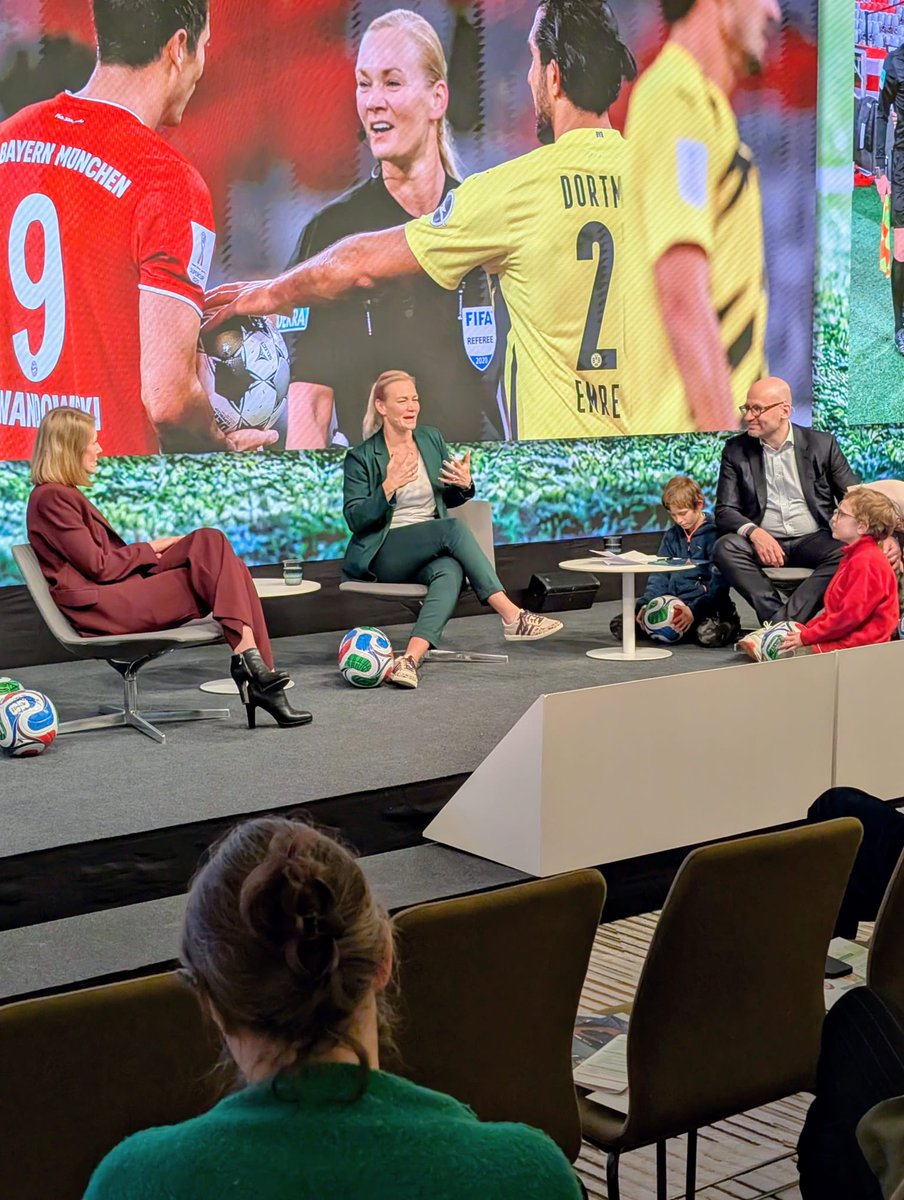 Münchner Symposium tweet media