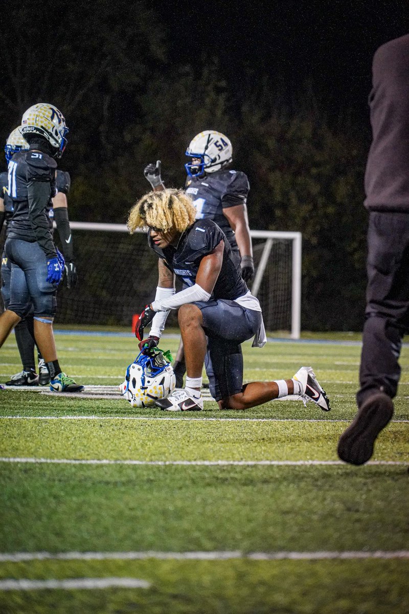 Hezikiah1882284's tweet photo. I wanted to thank the coaches at UC who recruited me. I have decided to decommit from UC at this time to make sure I’m making the best decision for myself! Excited to connect and build relationships with coaches! 
- Thank you lord.🙏🏻 https://t.co/fBGvhgOavr