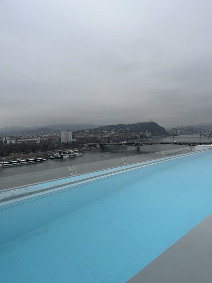 Unreal trip🇭🇺👏🏻