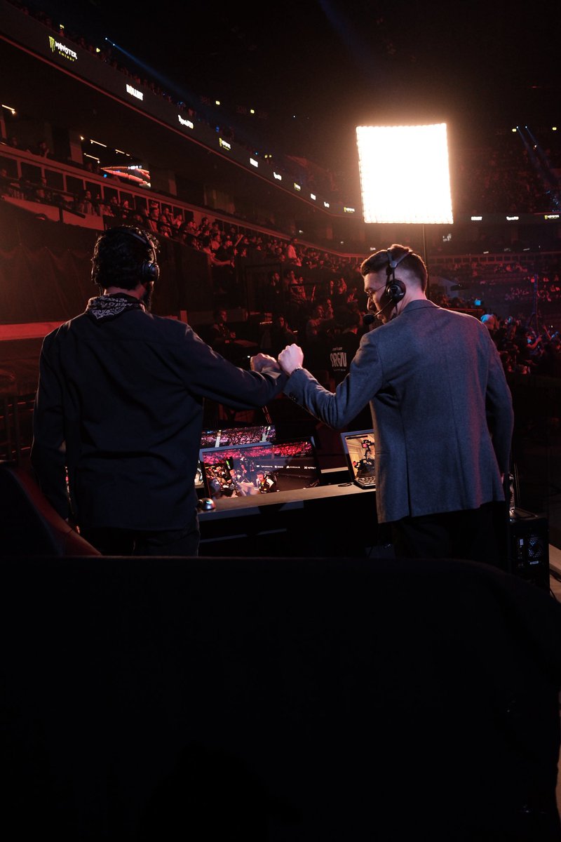 Locked in. 

<a href="/launders/">launders</a> <a href="/ScrawnyCG/">Conner</a> 

(So good pic I took, had to post it)
Hope u like it

#BudapestMajor