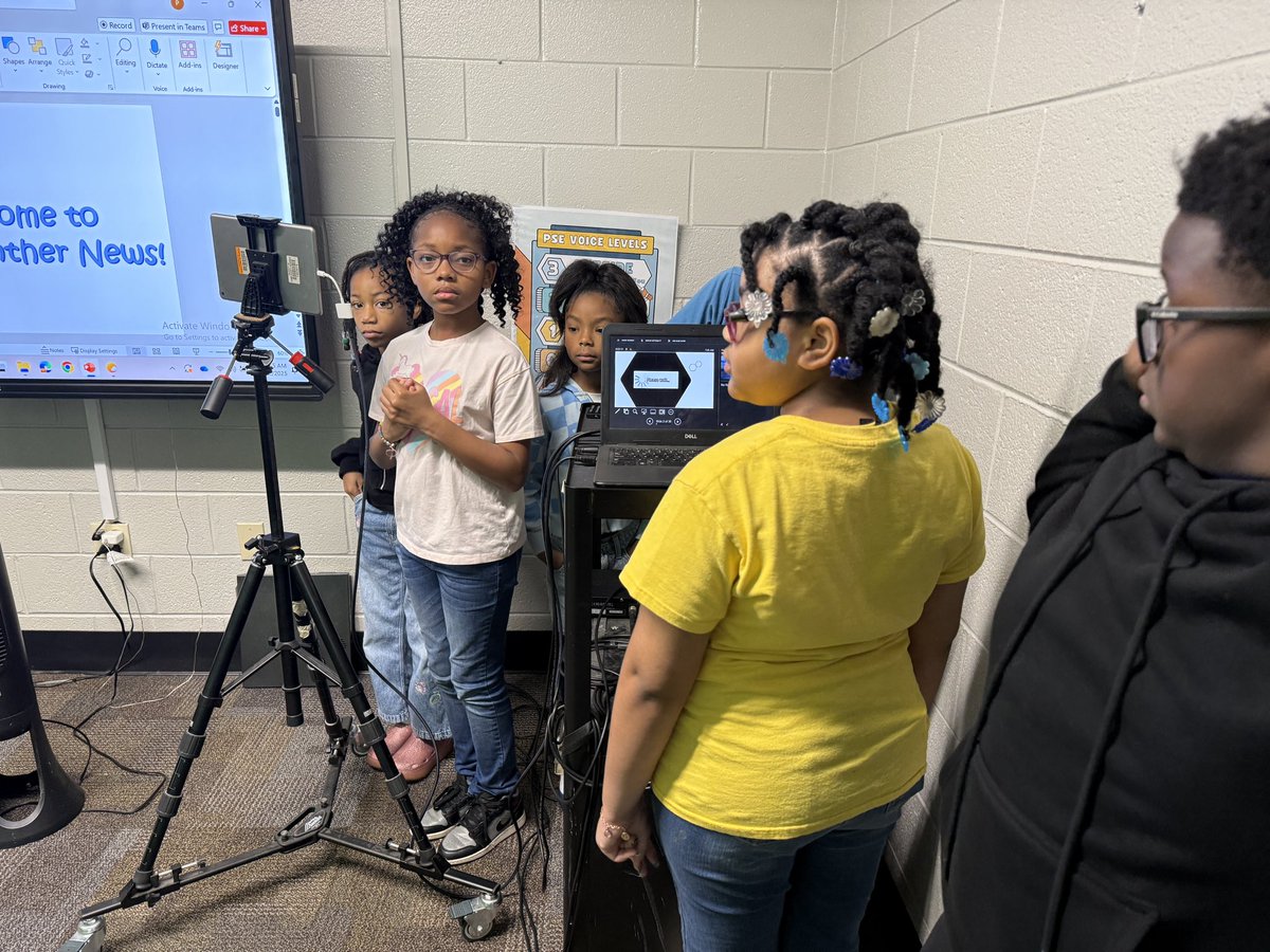 Mr.Moore tweet media