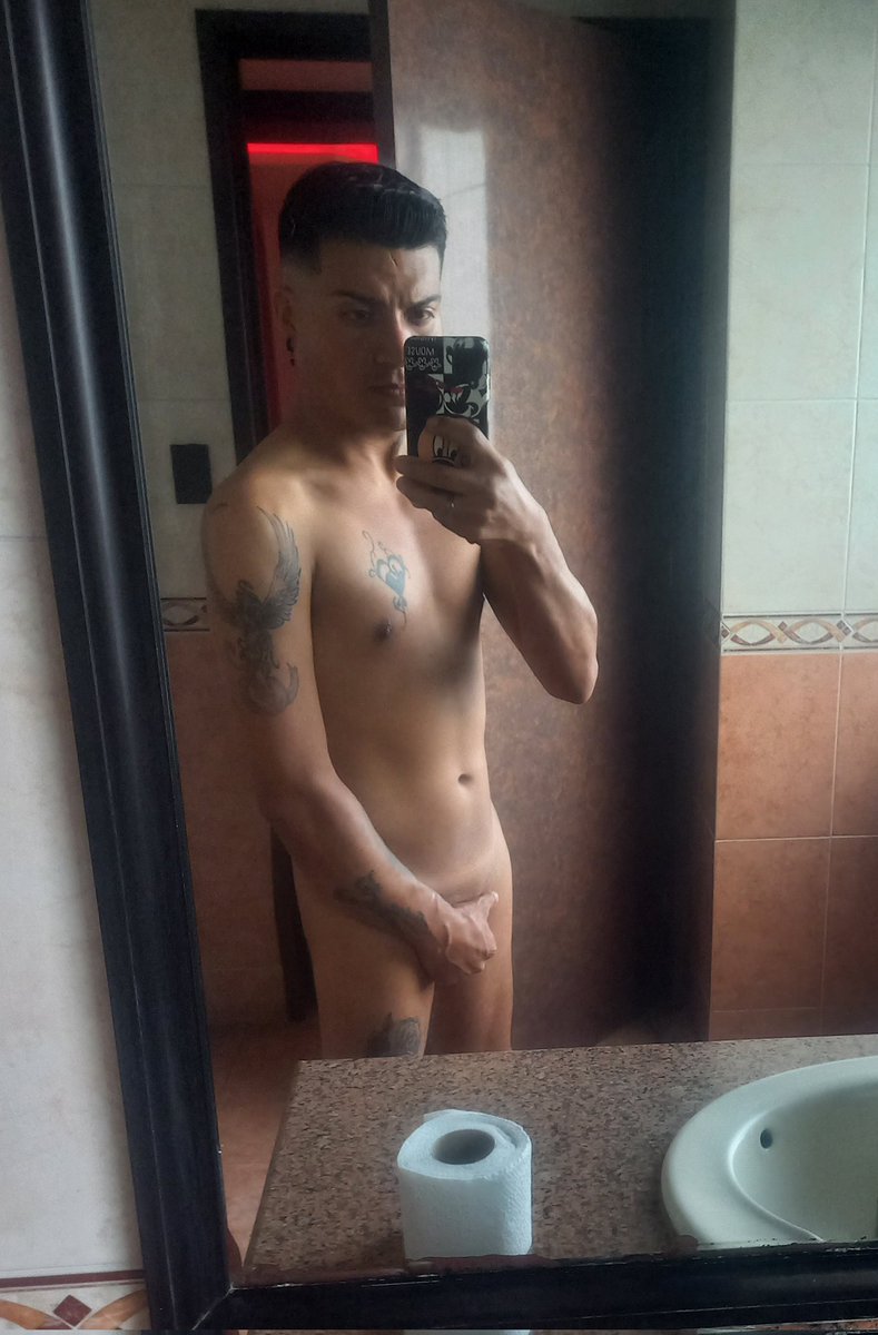 Vikolopez19's tweet photo. Cualquier día es bueno para  desestresarse y deslecharse
#zoomgay #gayzoom #fume #fumes #zoomfume #fumezoom #paja #zoompaja #pajazoom #morboso #fumegay #humogay #nubegay   #pajagrupal #pajaentreamigos #pajacompartida  #pajavirtual https://t.co/uF4xxjGhvx