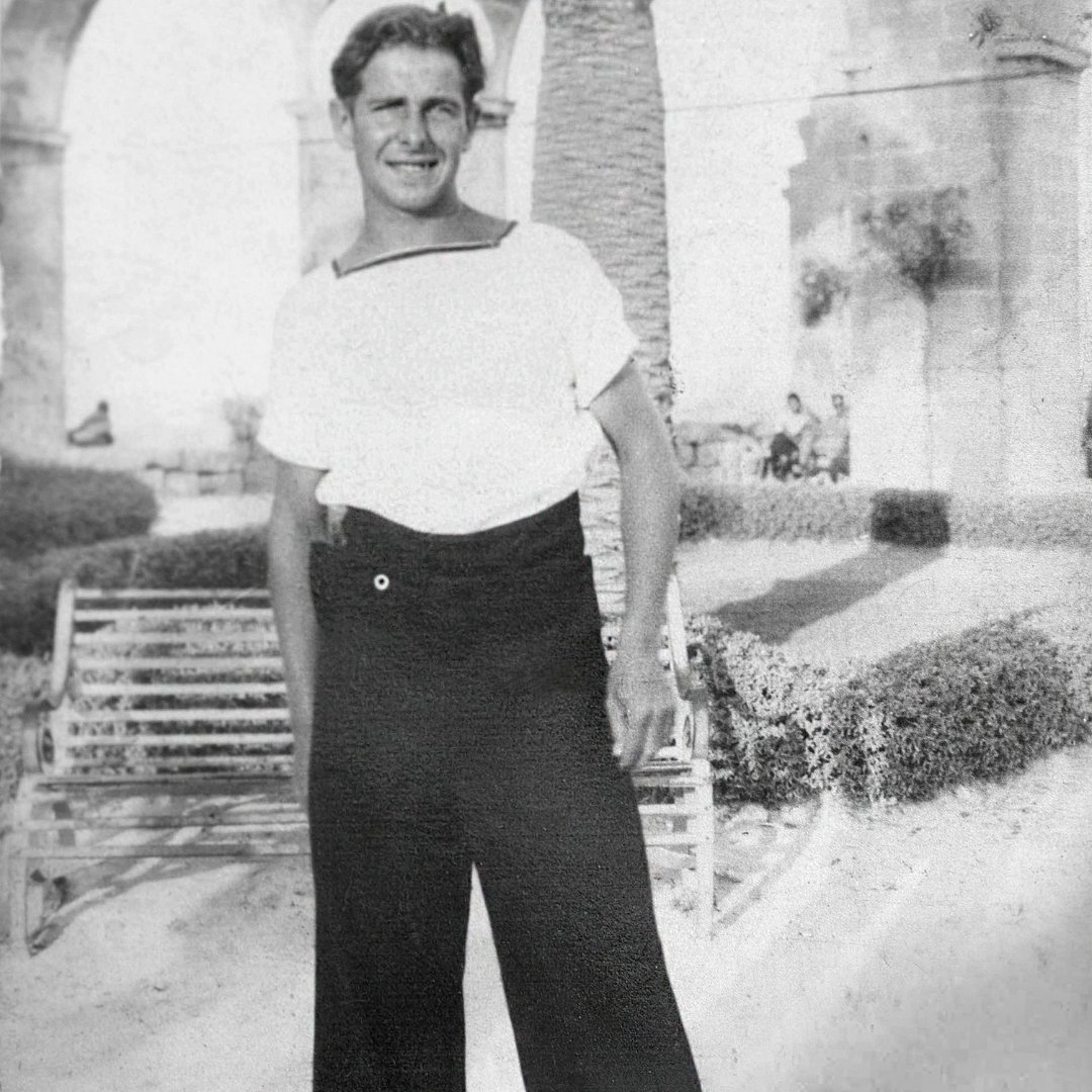 Ernest remembers hearing the VE Day announcement.

But his personal Remembrance Day is 14 December, 1944, when he lost his friends Joe Mulcahy and Harry McShane, on HMS Aldenham.

After hitting a mine the ship sank, leading to the loss of 126 crewmen.

(2/3)