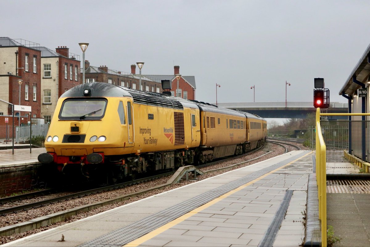 HiPa125's tweet image. Network Rail NMT #HST, 1Z19 0700 Reading Triangle Sidings &amp;gt; Derby Rail Technical Centre, passes through P3 Derby