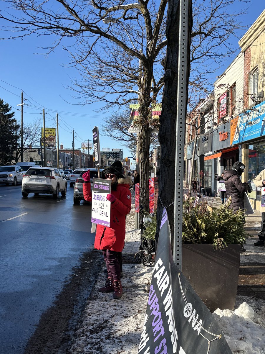 local080's tweet photo. Hey @MichelleC_PC — the @ontarionurses are here.
👉 95,000 patients in your riding are missing the care they deserve because NYFHT leadership mismanaged 💸💸 meant for staffing.

You can fix it.

@fordnation @torontolabour
#ONA6 #NYFHT
#ONhealth #onpoli
@CBCNews https://t.co/ppkjCZpxj9