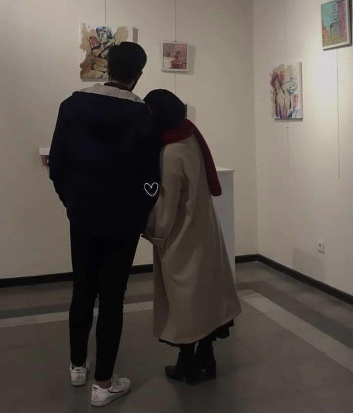 "رَفيقٌ تُصبِح كُل الأشياء بِجوارهِ آمِنة مُطمئِنة، حتى قلبِي."🤍