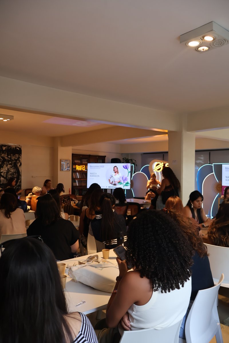 Daniela Henao tweet media