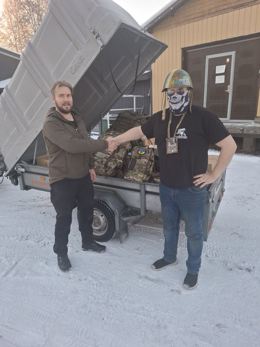 Savotta tukee Ukrainaa isosti.

Taas painoivat peräkärryn täyteen tavaraa.

Iso ja nöyrä kiitos Savotta!

Miten sinä voit tukea Ukrainaa?

Lahjoitamalla UkrainApu Ry:n kautta seuraavin tiedoin:
Mobilepay: 21061
Viesti: Savotta

Rahankeräyslupa: RA/2024/2026