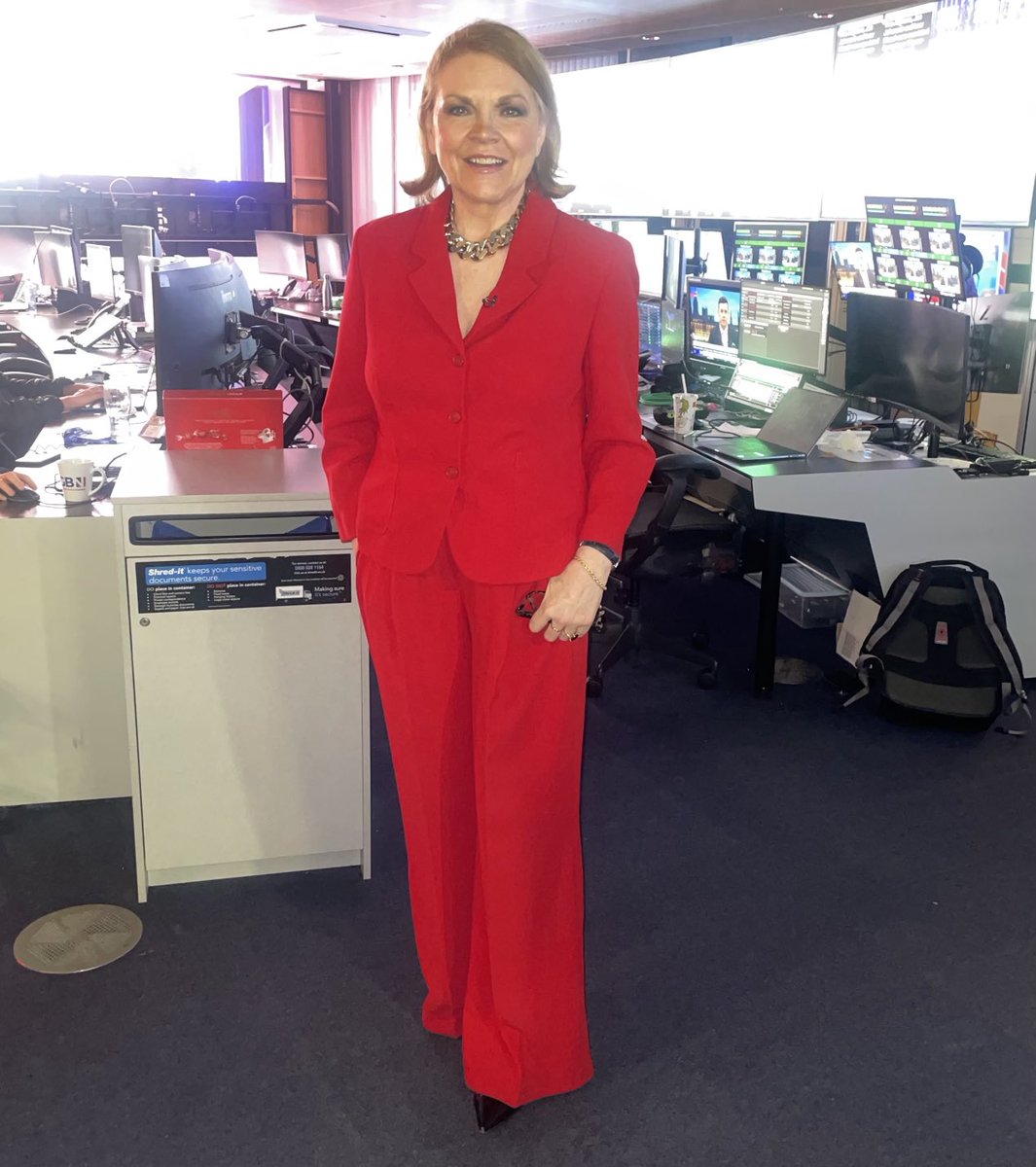 Ready to go ⁦<a href="/GBNEWS/">GB News</a>⁩ with ⁦<a href="/PatrickChristys/">Patrick Christys</a>⁩ plenty of news including that big announcement from HM King Charles…..wearing festive red! ❤️