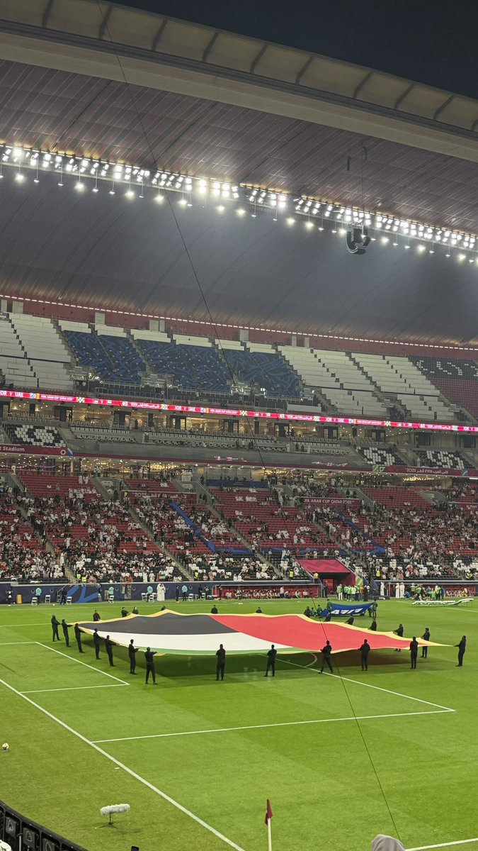 ألف الف ألف مبروك 😍😍😍

الحمدلله رب العالمين وعقبال النهائي يارب والظفر بالبطولة 👏👏

مع اني حضرت مباراة المنتخب الاولى لكن الحين المخ يخطط ل ✈️  ونحضر الباقي 😍😌

#الامارات_الجزائر 
#كأس_العرب2025